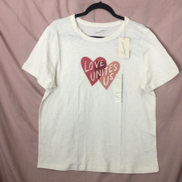 Universal Thread Tops - Universal Thread. ‘Love Unites Us’ T-Shirt, size l, nwt